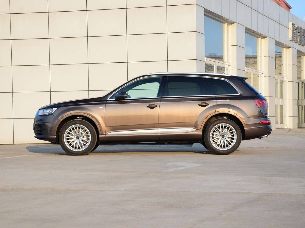 奥迪Q72.jpg 奥迪Q72.jpg